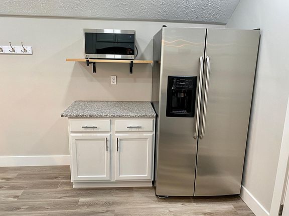 5th image of 1949 W 52nd St #2