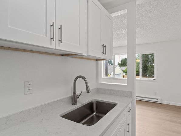 1203 Regents Blvd #5