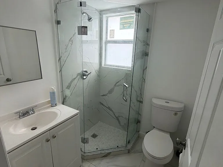 729 SW 3rd St — Photo 5