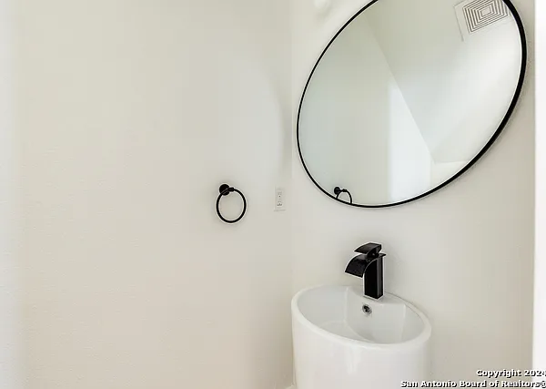 207 Gravel St #102 — Photo 20