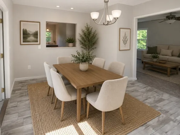 6 Carter St, Webster, MA 01570