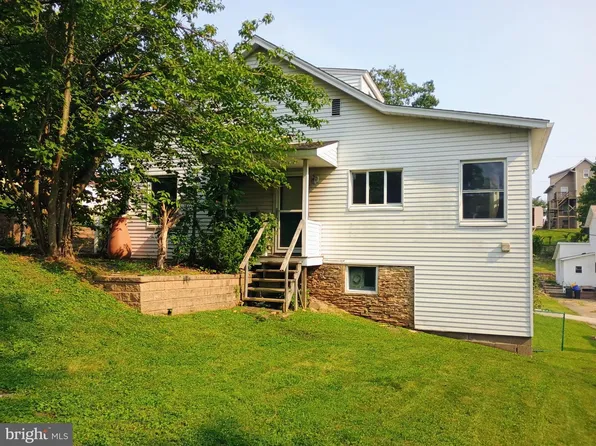 321 Hill St, North Belle Vernon, PA 15012