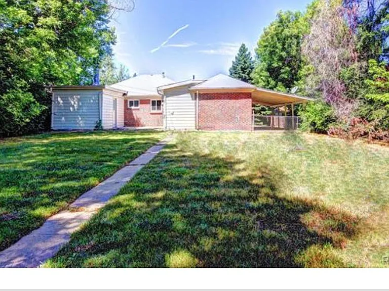 1054 Leyden St — Photo 18