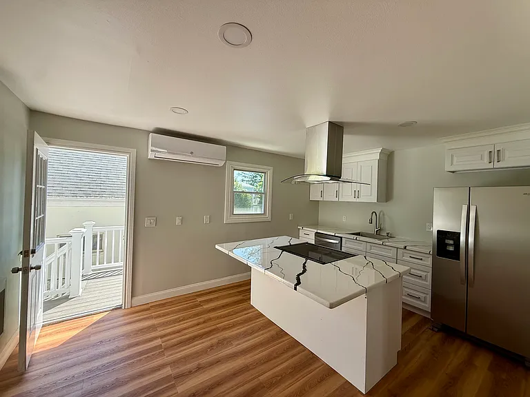 10 Elmwood St #12 — Photo 11