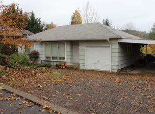 1039 NE Leon Ave, Myrtle Creek, OR 97457