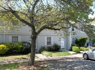 5701 Bramblegate Rd UNIT J, Greensboro, NC 27409