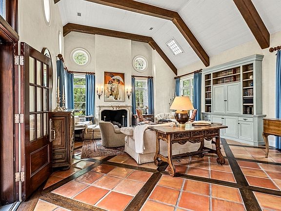 5th image of 110 Juniper Rd