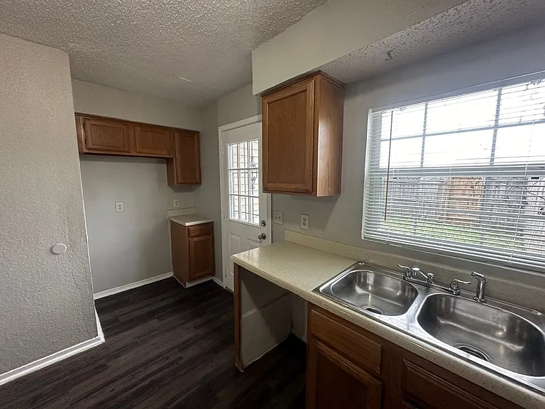 2188 Aspen Dr — Photo 9