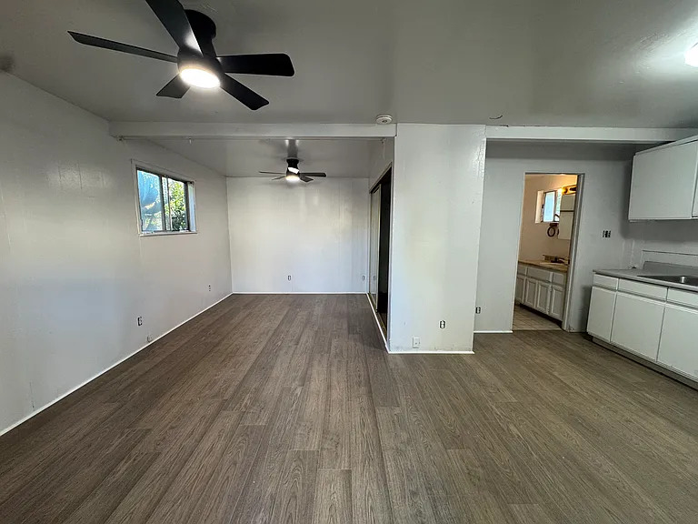 Niel Ave — Photo 2