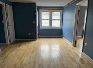 242 College St APT 3, Burlington, VT 05401