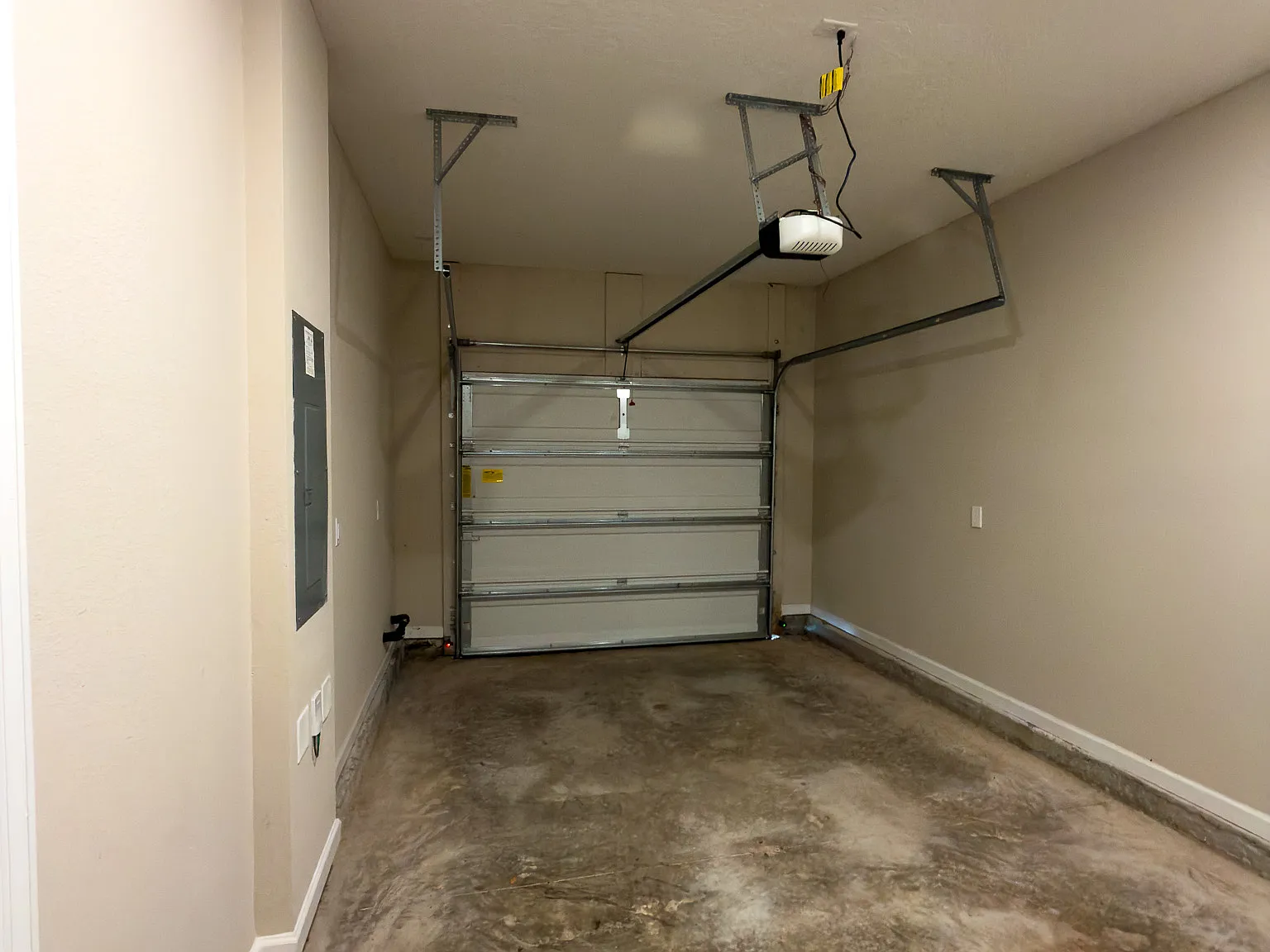 3 bed, 2.5 bath, 1751 sqft, $2,395 — Photo 4