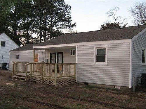 3rd image of 3753 Henrico St