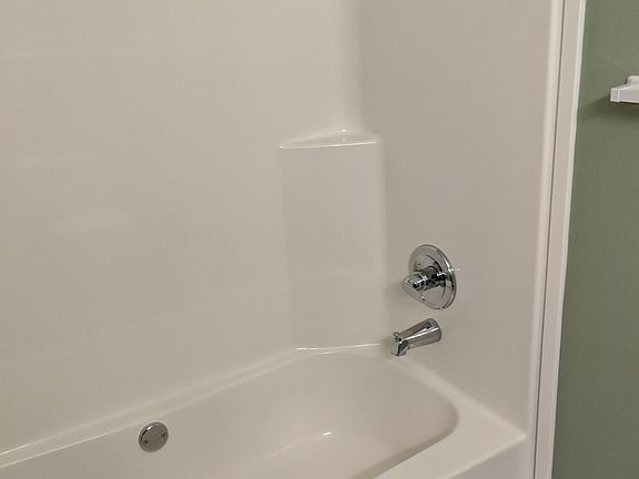 Bathroom Tub/Shower