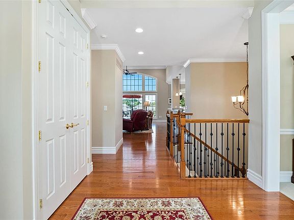 4th image of 255 Meadowbrook Country Club Est