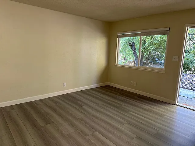 120 Beulah Ct — Photo 4