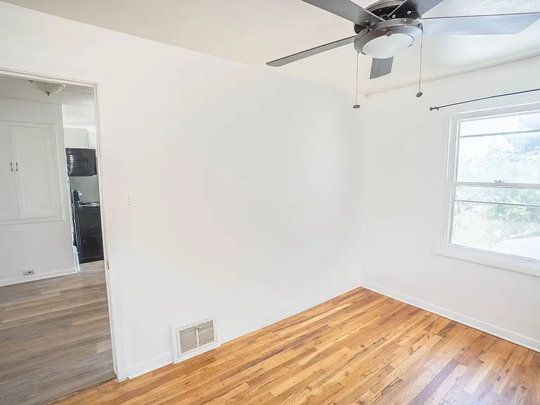 2941 Madison Ave — Photo 17