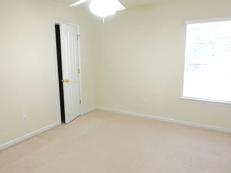 115 Roberts Hill Dr — Photo 11