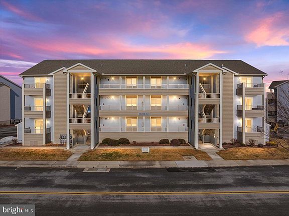 2nd image of 202 S Heron Dr #104B