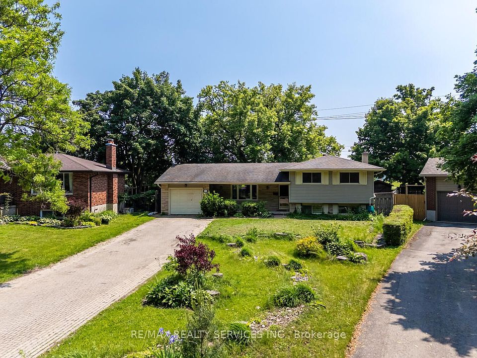 1st image of 285 Thorncrest Dr