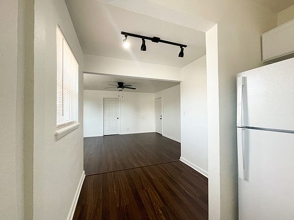 4th image of 1714 N Lindsay Ave #3