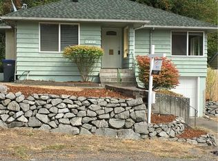 857 S Summit Ave, Bremerton, WA 98312