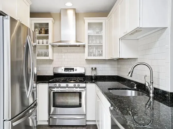 397 E 5th St, South Boston, MA 02127