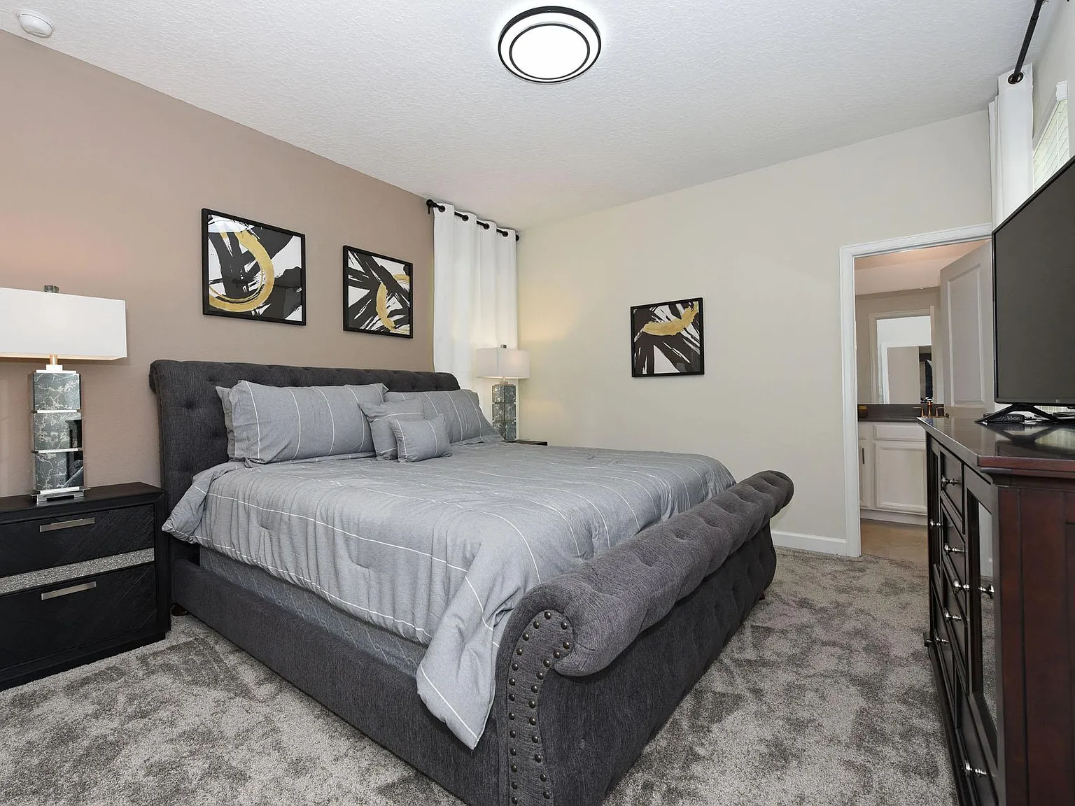 5 bed, 3014 sqft, $4,800 — Photo 4