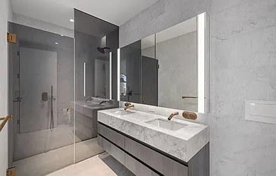 Rented by R New York