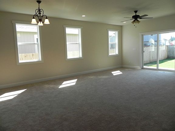 5th image of 14318 20th Avenue Ct E