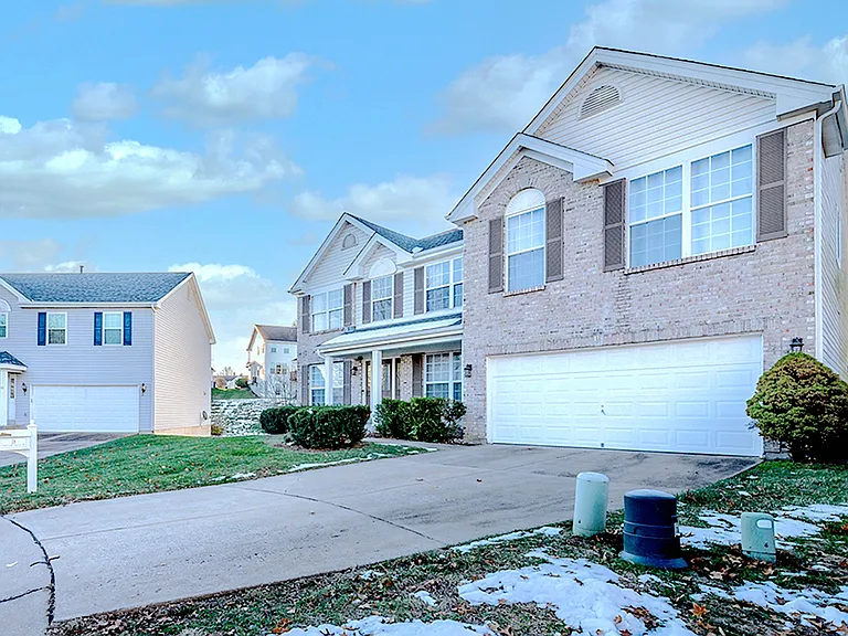 18 Pineview Valley Ct — Photo 3