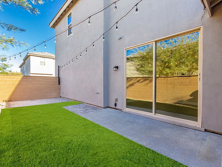 2026 W Desert Hollow Dr — Photo 17