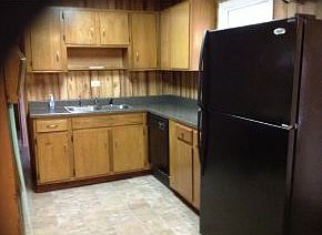 2nd image of 216 Hill Ave