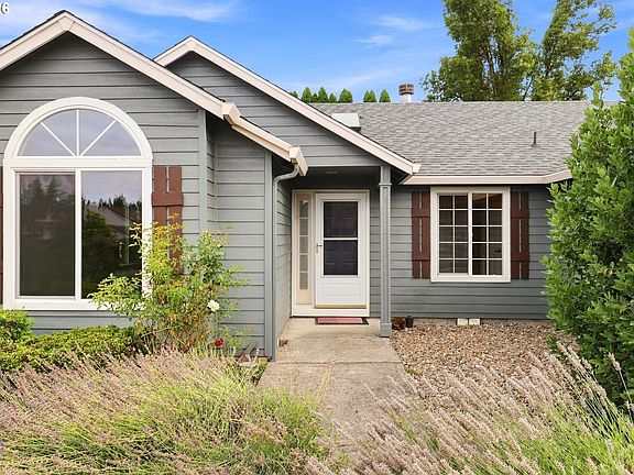 4th image of 2702 NE 94th St