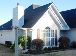 127 Pebble Ln, Alabaster, AL 35007