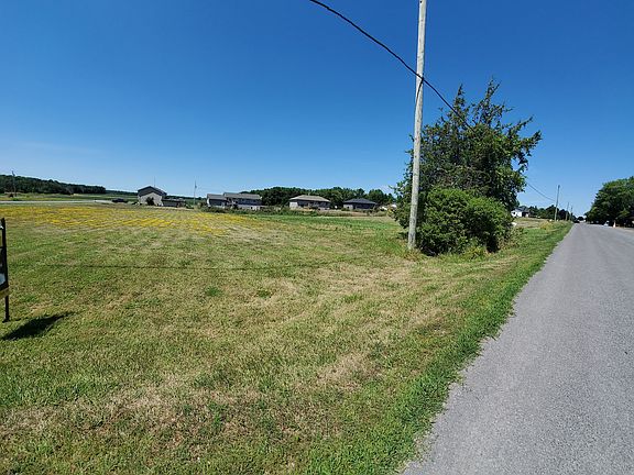 3rd image of 129 Bayview Dr