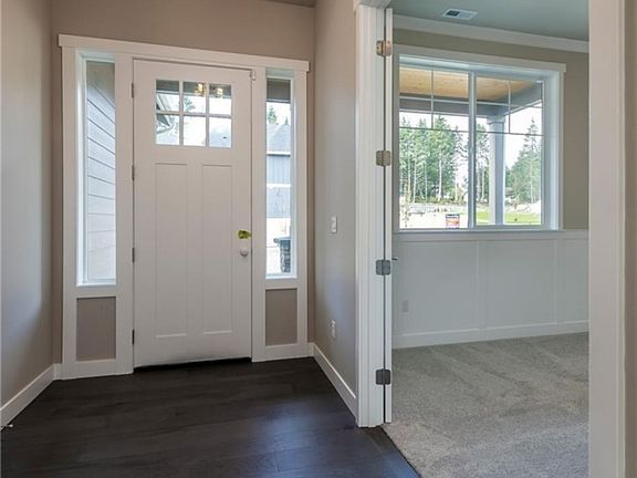 4th image of 11204 Malcolm Dr NW