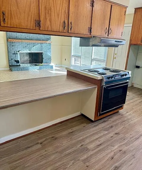 1418 Byron Ave — Photo 6