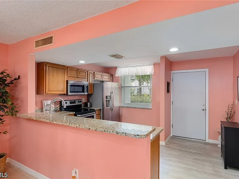 5959 Winkler Rd #103 — Photo 8
