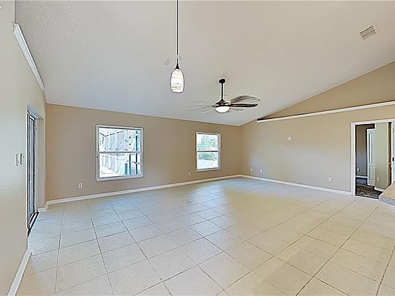 4th image of 3021 Westgate Dr