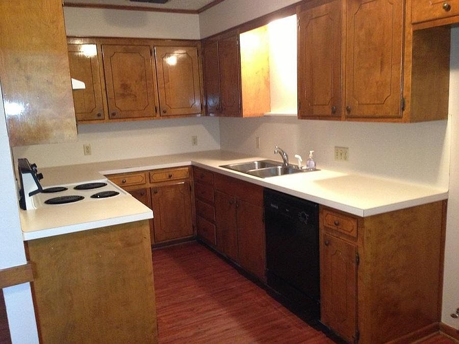 1st image of 10808 Knollwood Dr