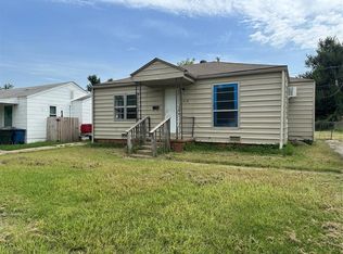 318 E Kittyhawk Dr, Midwest City, OK 73110