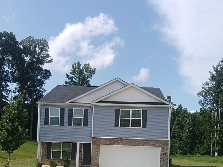 271 Lilys Pl — Photo 1