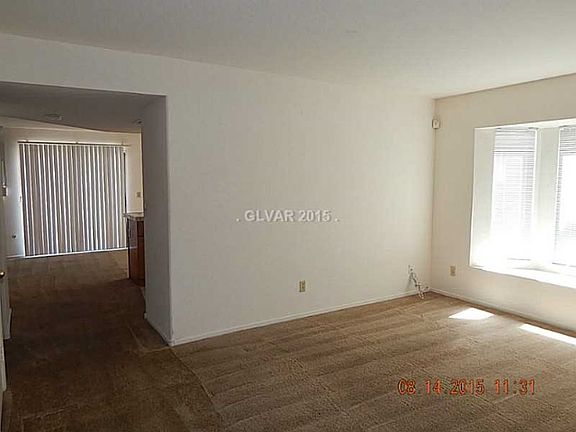 3rd image of 2308 Chatfield Dr