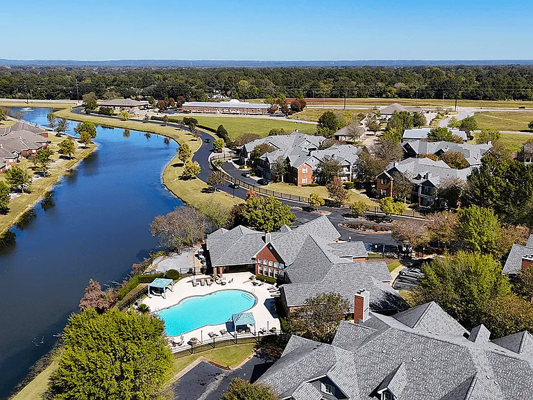 Stunning Canals, Ponds, and Walking Trails