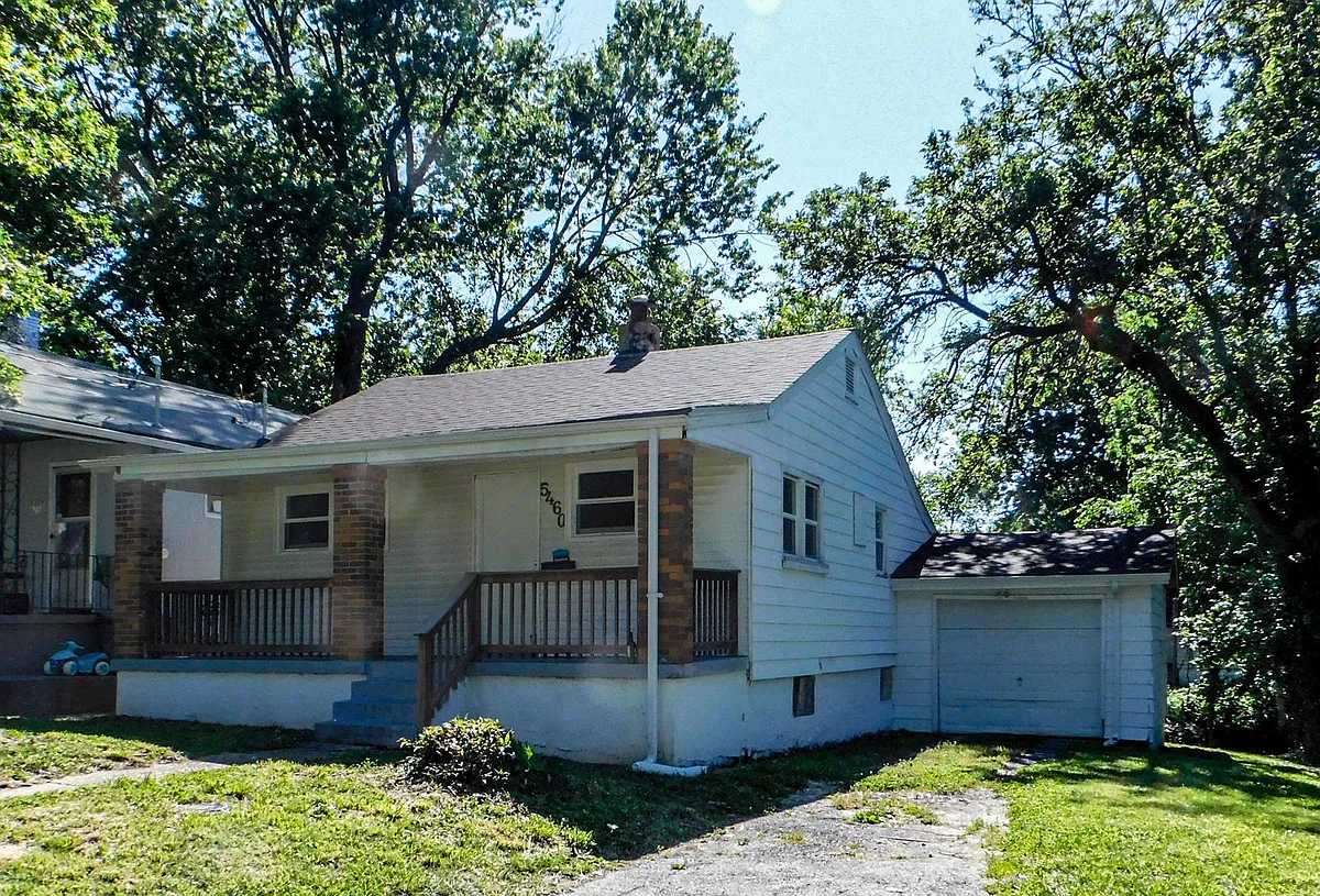 Building Photo - 5460 Hamilton Ave