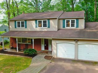 917 Crest Rd, Lansdale, PA 19446