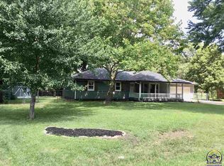 2549 SE Peck Rd, Topeka, KS 66605