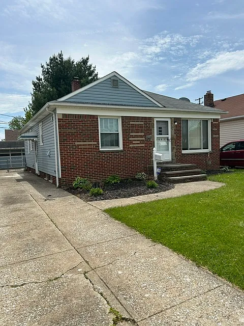 Building Photo - 6007 Sunderland Dr
