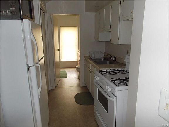 5th image of 703 Humbert Ave