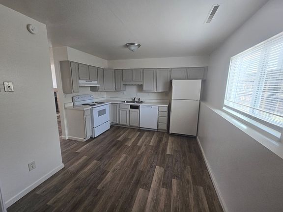 4th image of 4457 E Pikes Peak Ave #4457
